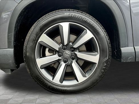 Used 2025 Honda Pilot Touring image 35