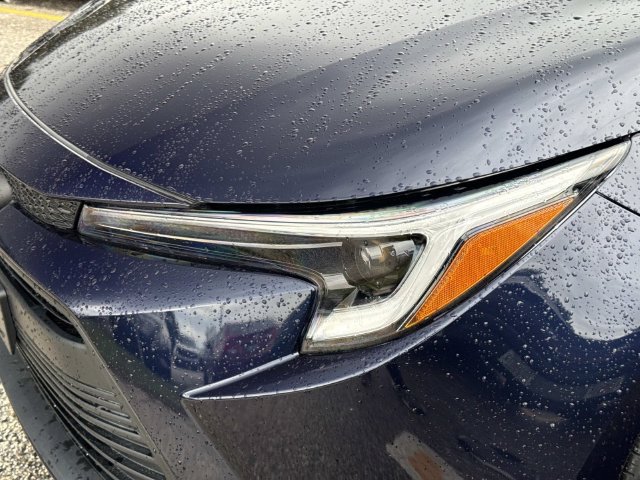 Used 2024 Toyota Corolla LE FWD image 9