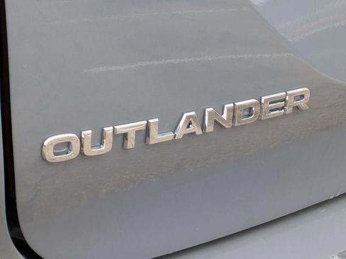 New 2026 Mitsubishi Outlander SE AWD/4WD image 10