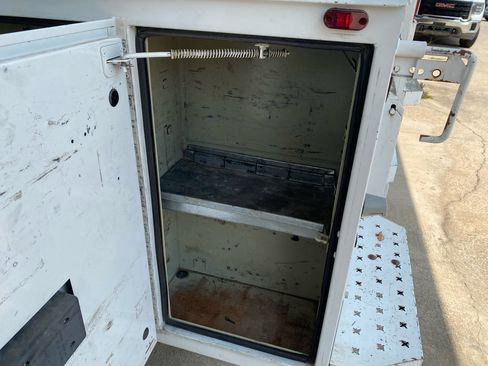 Used 2016 Chevrolet Silverado 3500 W/T image 18