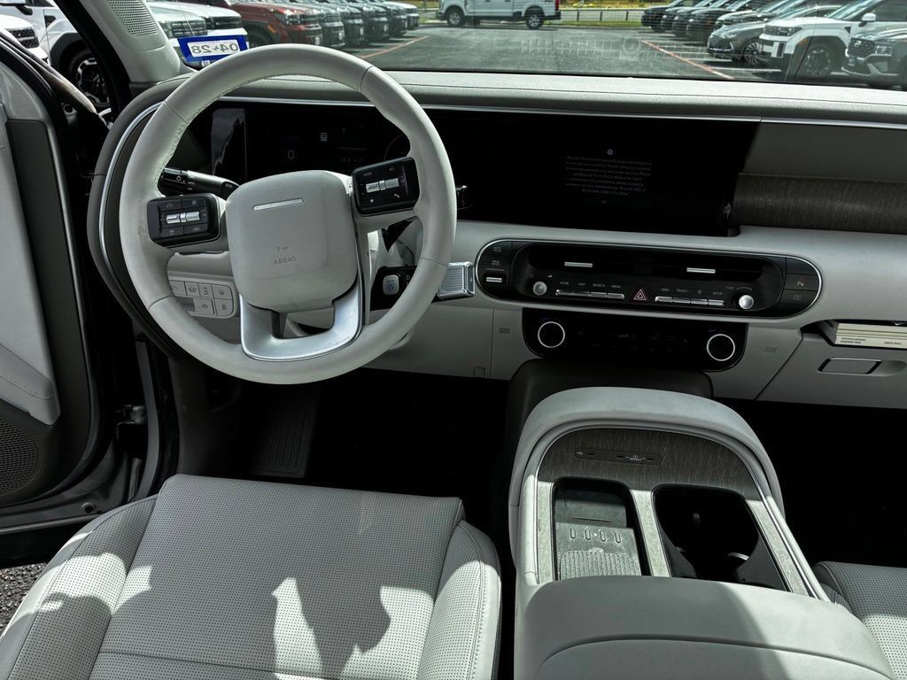 Used 2026 Hyundai Palisade SEL FWD image 17