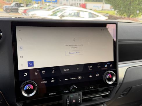 Used 2026 Lexus GX 550 w/ Accessory Package (2T) AWD/4WD image 24