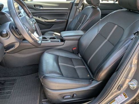 Used 2024 Nissan Altima 2.5 SR FWD image 14