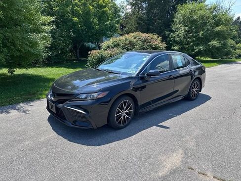 Used 2024 Toyota Camry SE w/ Cold Weather Package AWD/4WD image 7