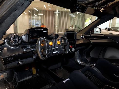 Used 2020 McLaren Senna RWD image 70