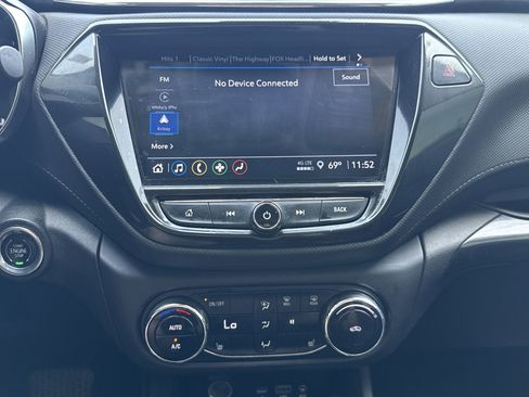 Used 2022 Chevrolet TrailBlazer LT w/ Convenience Package AWD/4WD image 9