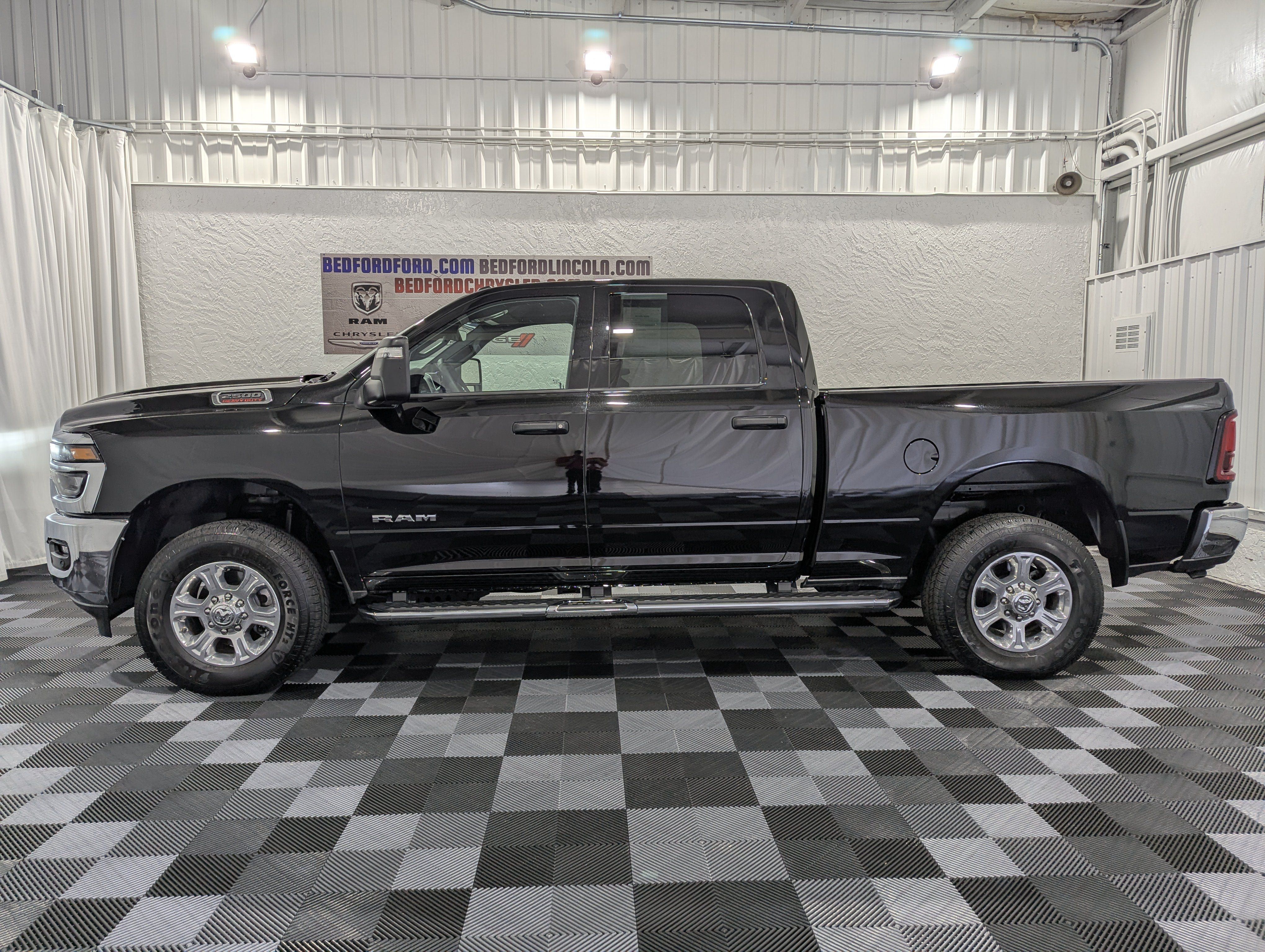 Used 2026 RAM 2500 Big Horn AWD/4WD image 2