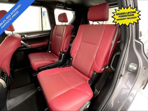 Used 2022 Lexus GX 460 Premium w/ Accessory Package image 35