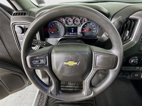 Used 2020 Chevrolet Silverado 1500 Custom w/ Custom Value Package image 12