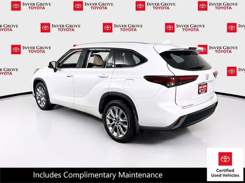 Certified 2022 Toyota Highlander Limited image 7