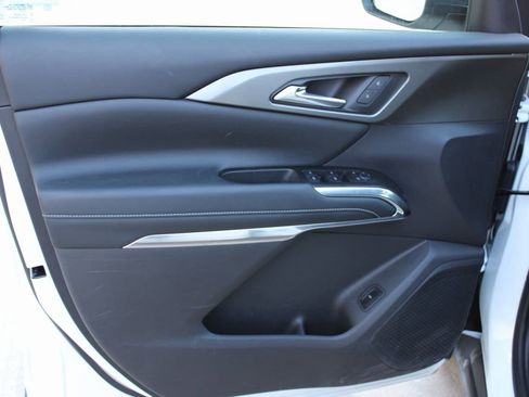 Used 2024 Chevrolet Traverse LS image 21