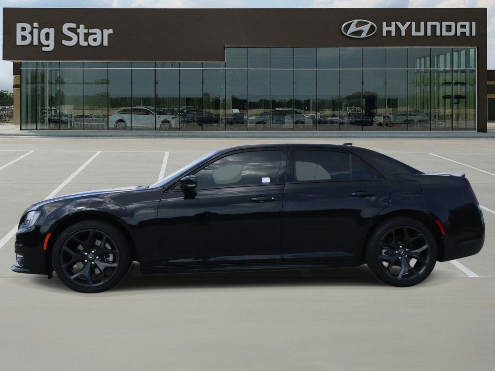 Used 2021 Chrysler 300 S w/ S Model Appearance Package RWD image 2