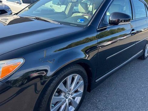 Used 2011 Toyota Avalon Limited FWD image 9