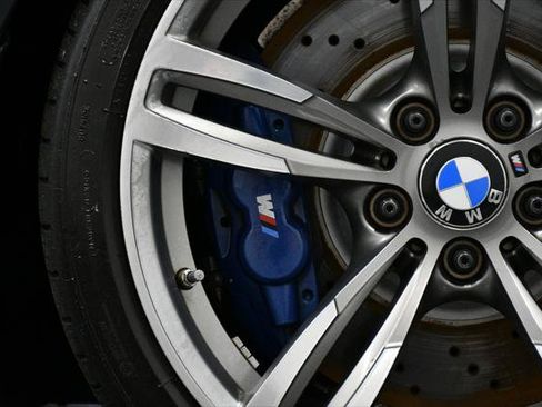 Used 2018 BMW M3 RWD image 24