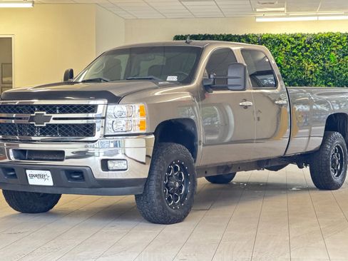 Used 2013 Chevrolet Silverado 3500 LT w/ Interior Plus Package image 8