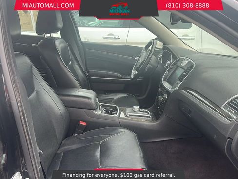 Used 2016 Chrysler 300 C AWD/4WD image 11