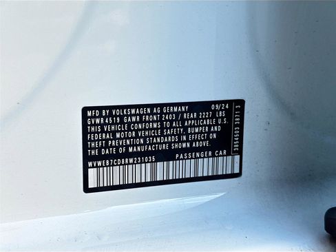 Used 2024 Volkswagen Golf R image 31