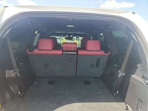 Used 2023 Lexus GX 460 Premium w/ Premium Package AWD/4WD image 12