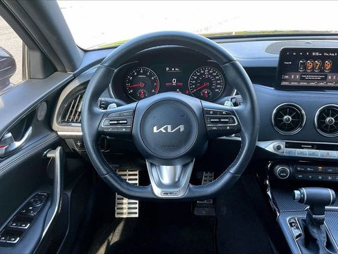 Used 2023 Kia Stinger GT-Line w/ Sun & Sound Package RWD image 10