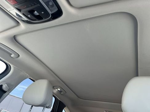 Certified 2024 Hyundai Tucson Limited FWD image 18