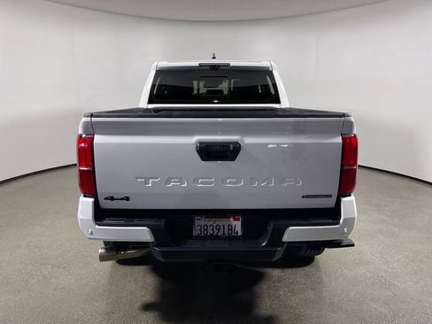 Certified 2025 Toyota Tacoma TRD Off-Road w/ TRD Off Road Premium Package AWD/4WD image 4