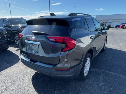 Used 2020 GMC Terrain SLE w/ Driver Convenience Package FWD image 9