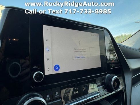 Used 2023 Toyota Highlander LE AWD/4WD image 27