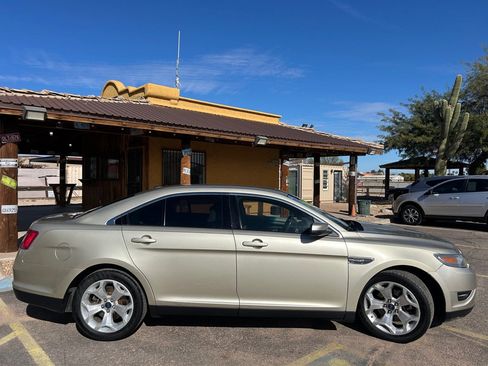 Used 2011 Ford Taurus SEL w/ 202A Rapid Spec Order Code image 6