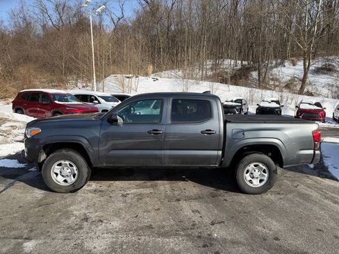 Used 2023 Toyota Tacoma SR image 5
