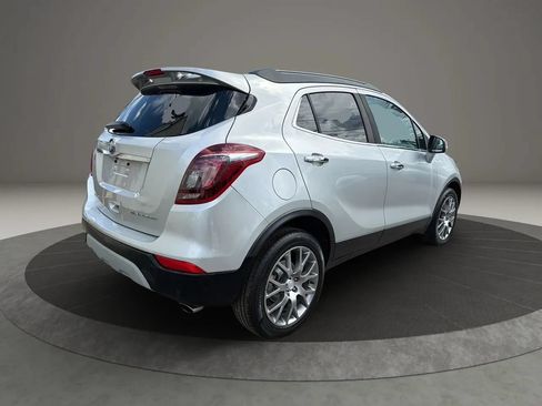 Used 2018 Buick Encore Sport Touring FWD image 5