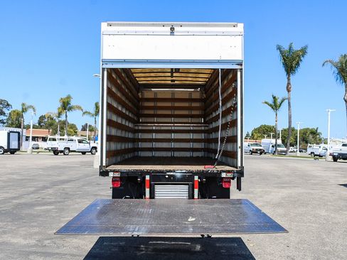 Used 2015 Ford F550 2WD Regular Cab Super Duty image 20