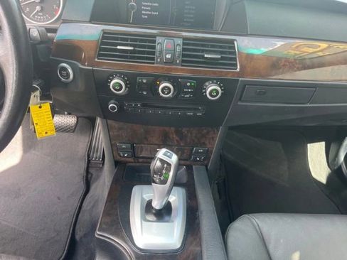 Used 2010 BMW 535i xDrive Sedan image 13