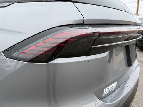 Used 2025 Lincoln Nautilus Premier w/ Equipment Group 102A image 17