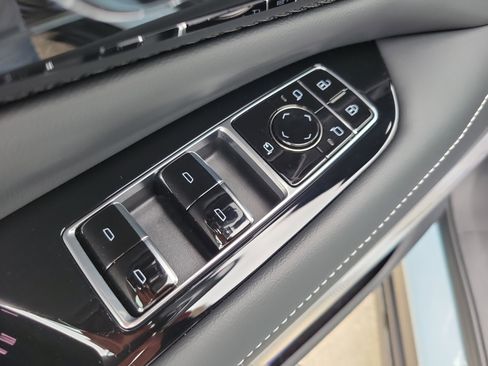 New 2026 Cadillac Optiq V AWD/4WD image 17