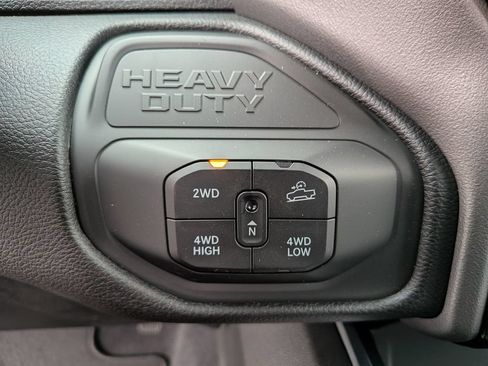 New 2026 RAM 2500 Big Horn AWD/4WD image 18