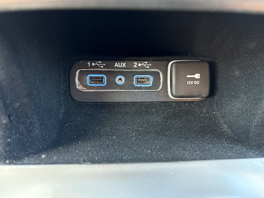 Used 2021 Jeep Grand Cherokee Laredo AWD/4WD image 24