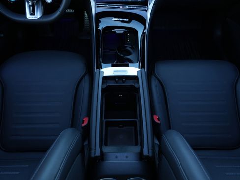 Certified 2025 Mercedes-Benz GLC 43 AMG 4MATIC image 34