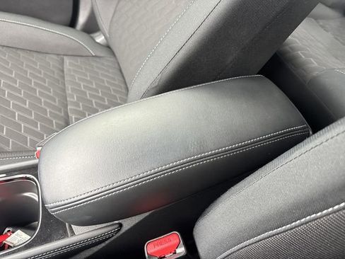 Used 2024 Nissan Kicks SV image 18