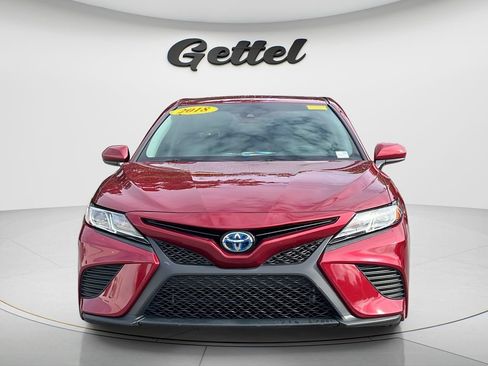 Used 2018 Toyota Camry SE FWD image 2