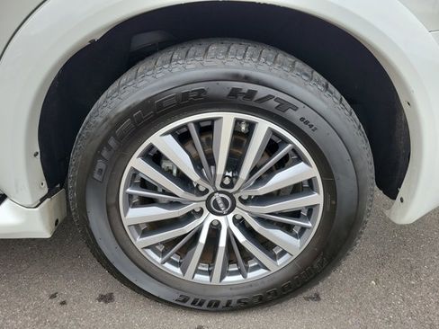 Used 2024 Nissan Armada SL w/ Captain's Chairs Package image 35