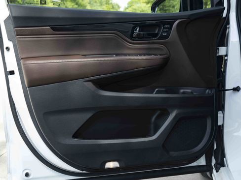 Certified 2025 Honda Odyssey Elite image 37
