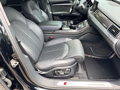 Used 2017 Audi S8 Plus AWD/4WD image 39