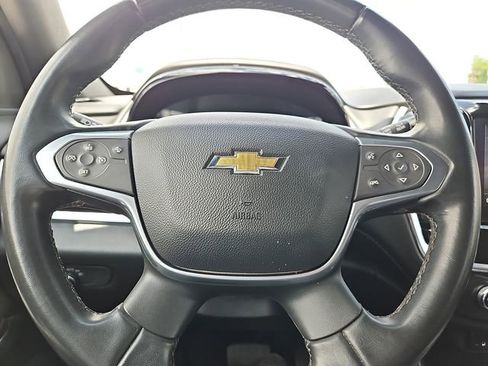 Used 2023 Chevrolet Traverse LT AWD/4WD image 19
