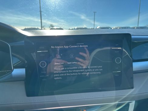 New 2026 Volkswagen Taos SE AWD/4WD image 40