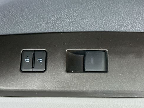 Used 2023 Toyota Camry LE image 28