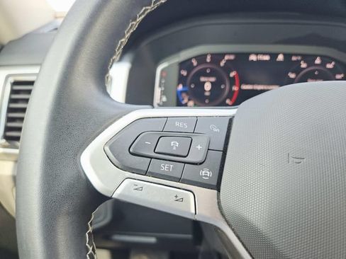 Used 2023 Volkswagen Atlas SE AWD/4WD image 19
