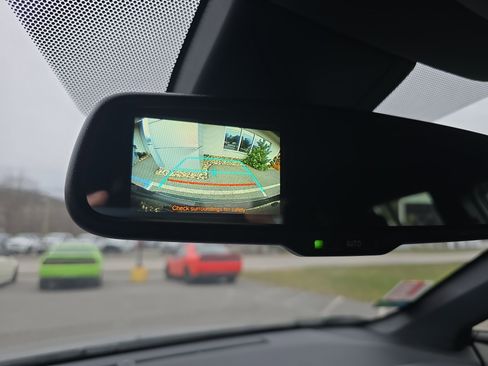 Used 2018 Toyota C-HR XLE image 30