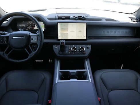 Used 2025 Land Rover Defender 110 X AWD/4WD image 8