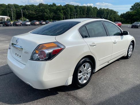 Used 2010 Nissan Altima 2.5 S w/ Convenience Plus Pkg FWD image 6