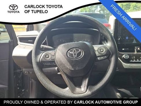 Used 2025 Toyota Corolla LE FWD image 8